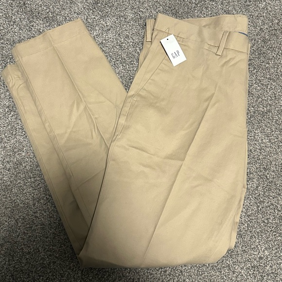 NWT GAP Khaki Slim Fit Chino Pants - Picture 3 of 4